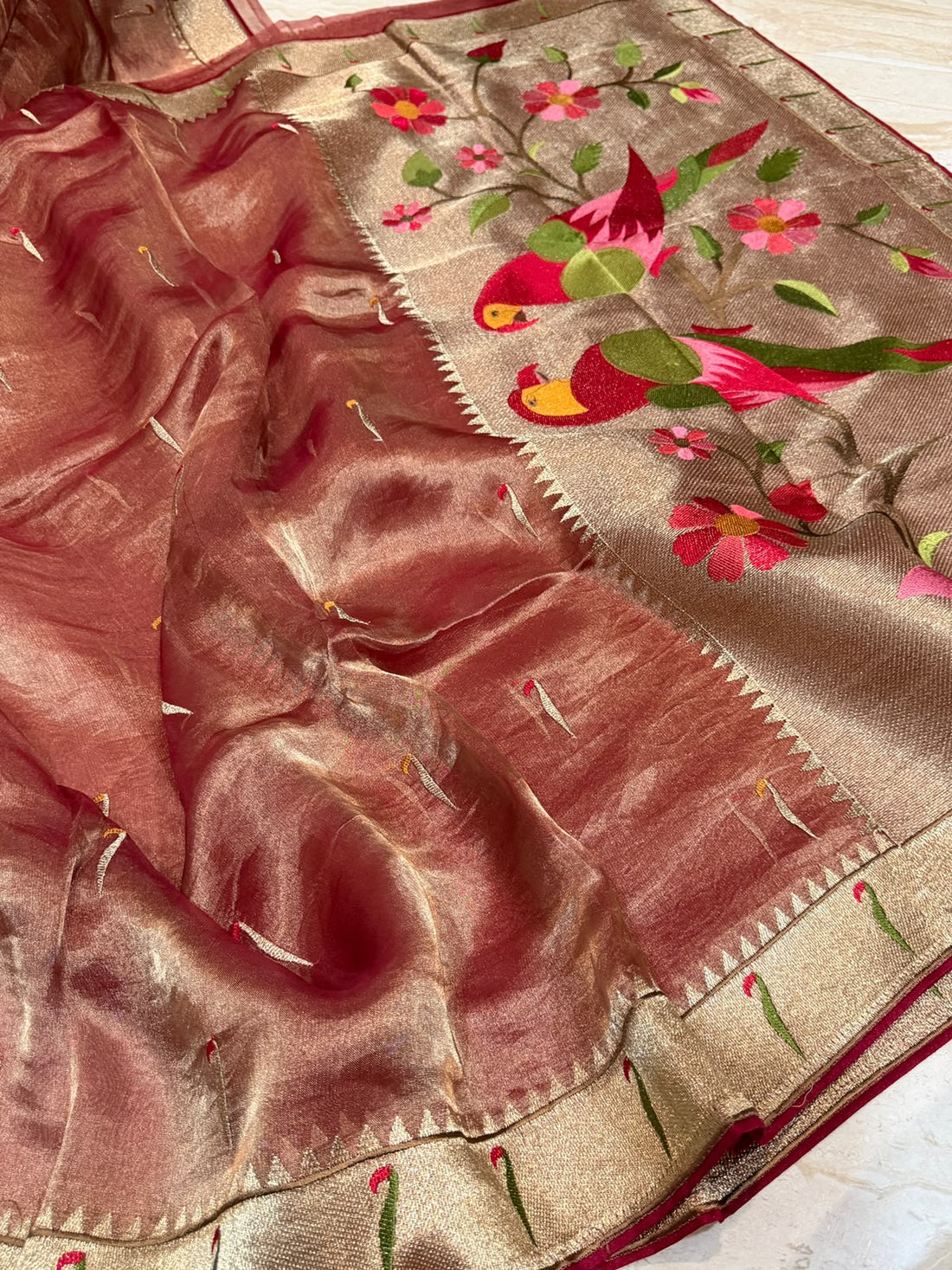Pure Tissue Silk Saree With Single Munia Border & Paithani Pallu