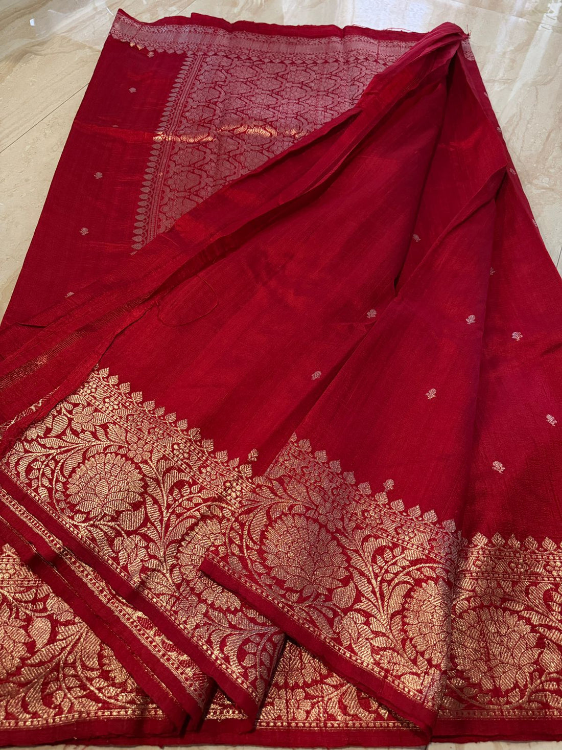 Banarasi Handloom Raw Silk Saree With Gold Zari Weave