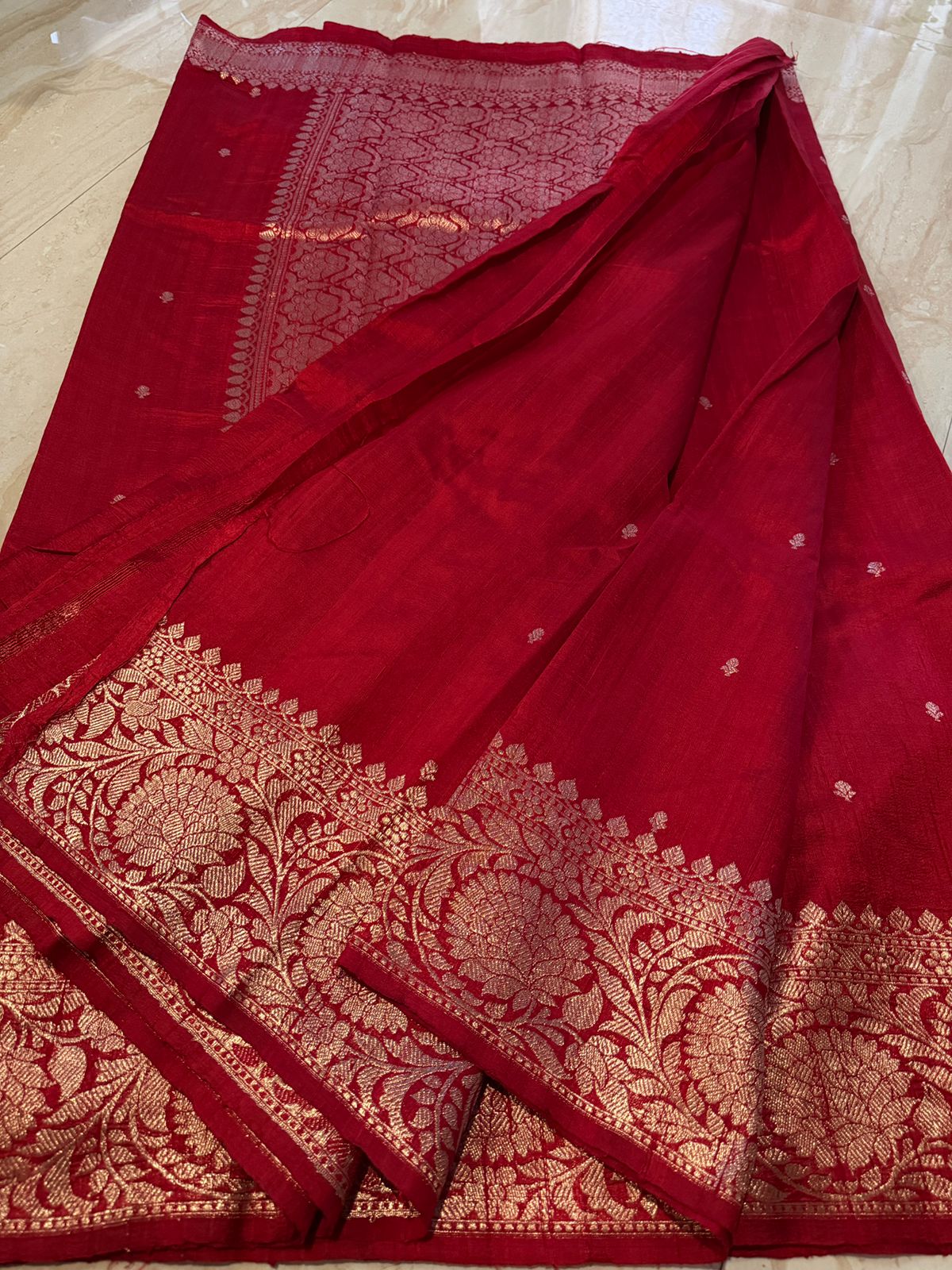 Banarasi Handloom Raw Silk Saree With Gold Zari Weave