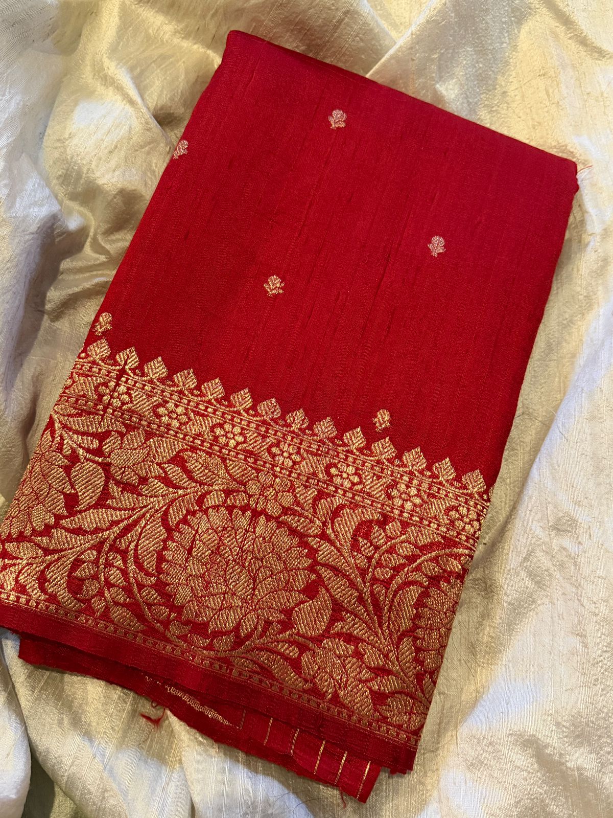 Banarasi Handloom Raw Silk Saree With Gold Zari Weave