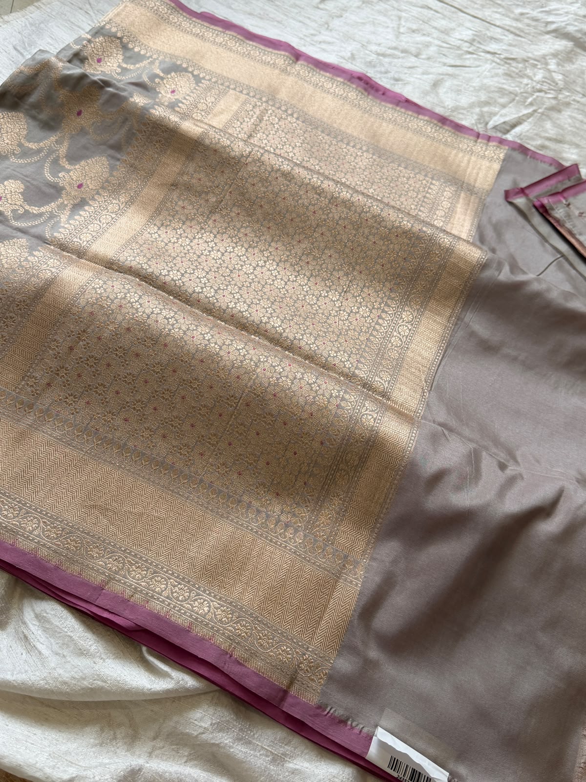 Pure Handloom Katan Banarasi Meenakari Weave