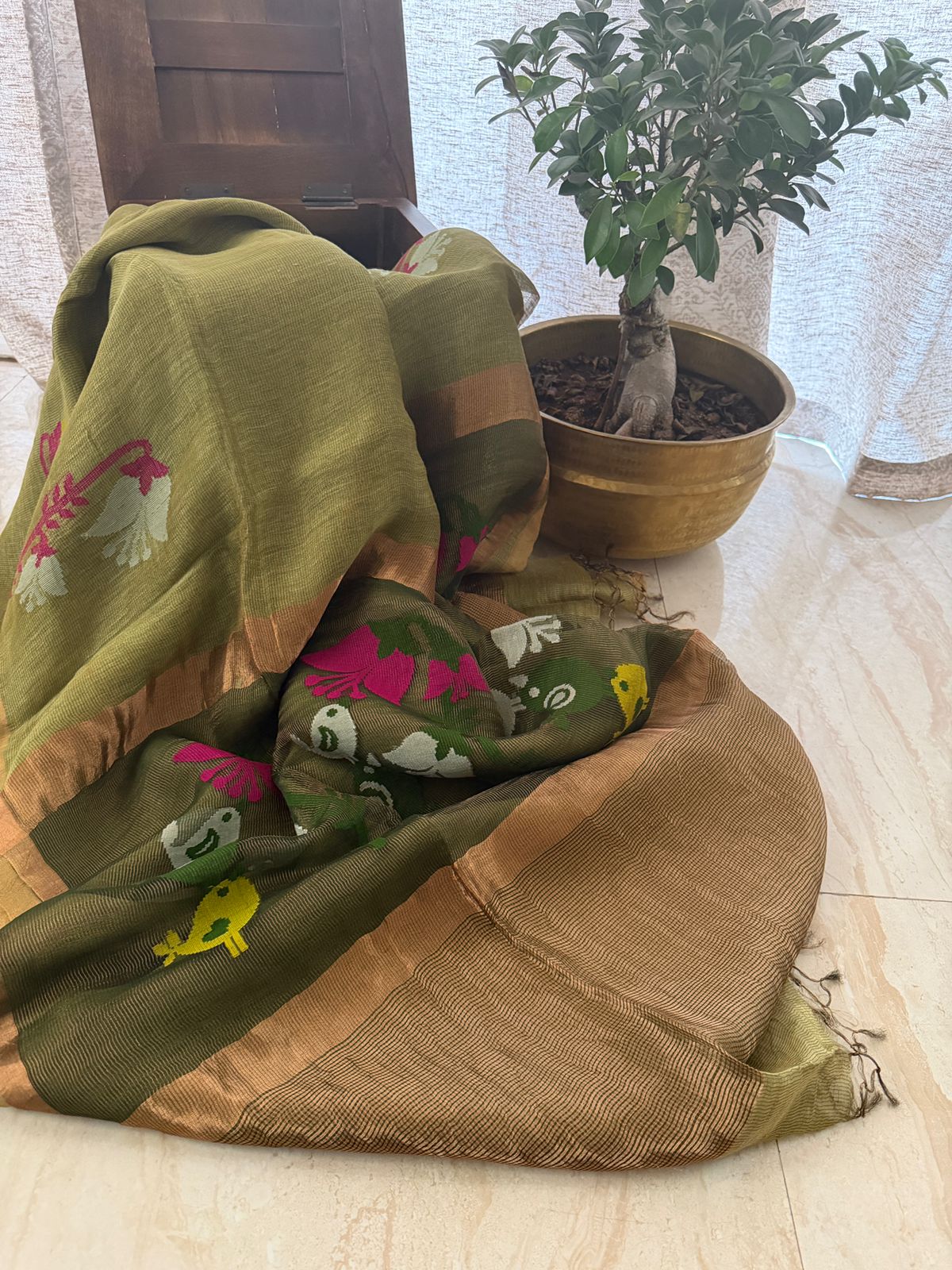 Pure Hamdloom Linen Tissue Silk Saree With Jamdani Weave