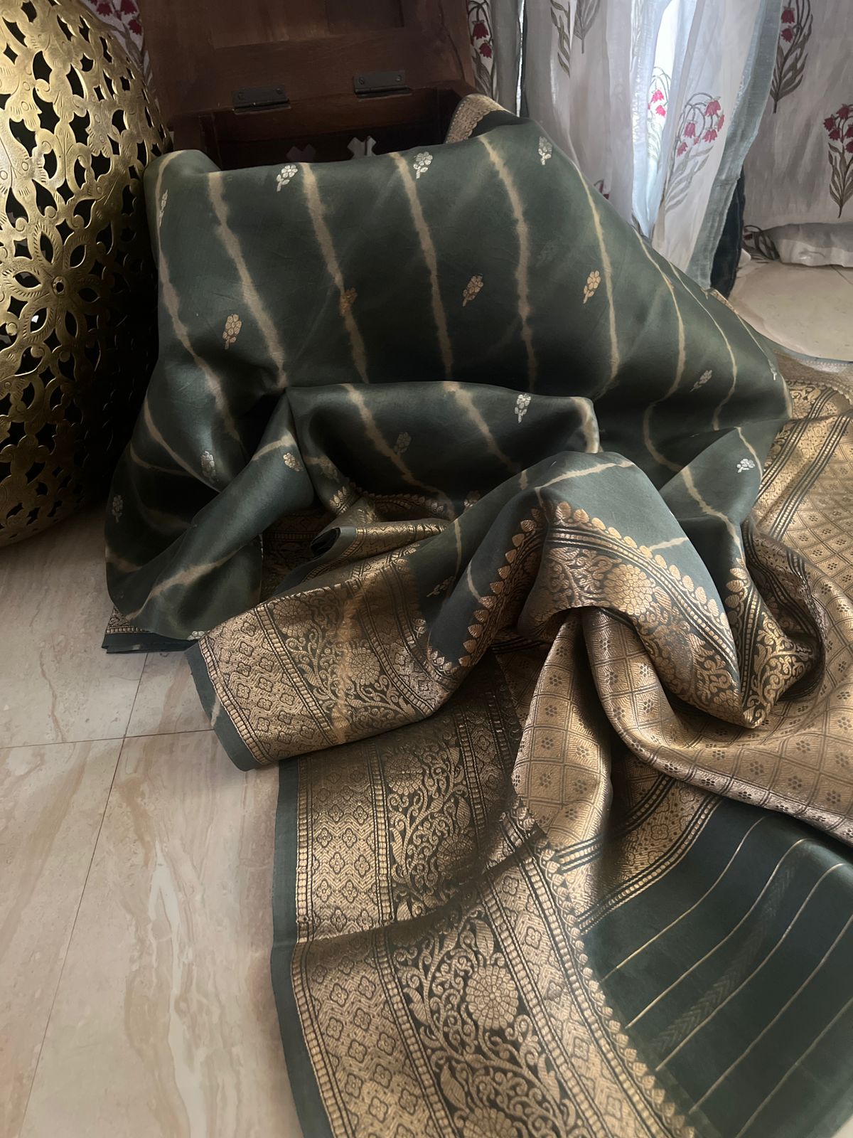 Beautiful Kora Banarasi Saree With All Over Zari Weave