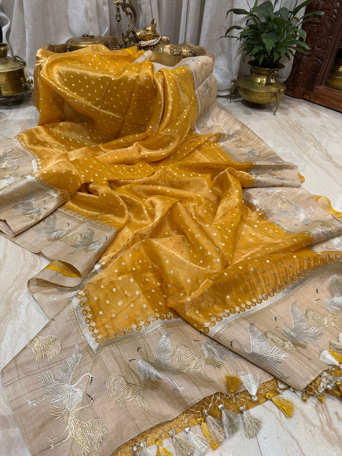 Banarasi Soft Tissue Silk Saree With Tussar Border