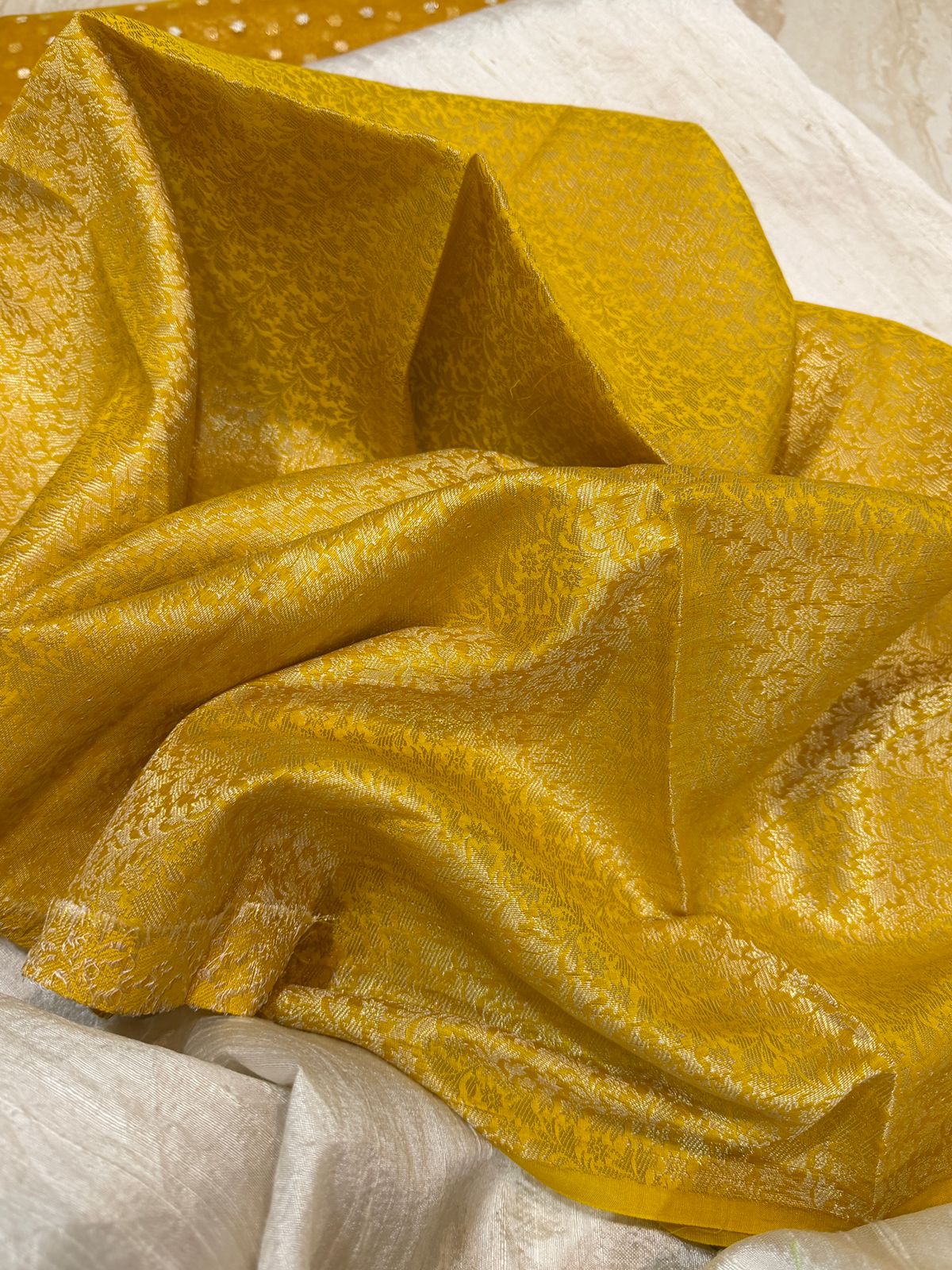 Banarasi Soft Tissue Silk Saree With Tussar Border