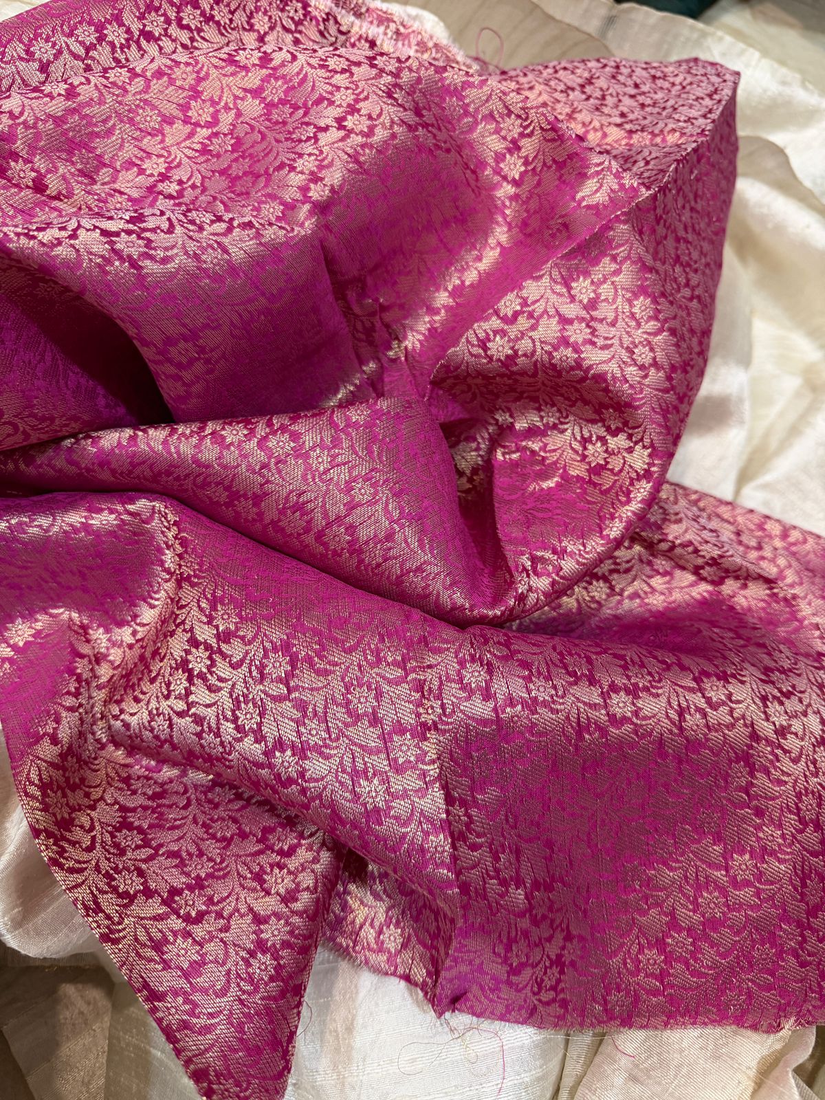 Banarasi Soft Tissue Silk Saree With Tussar Border