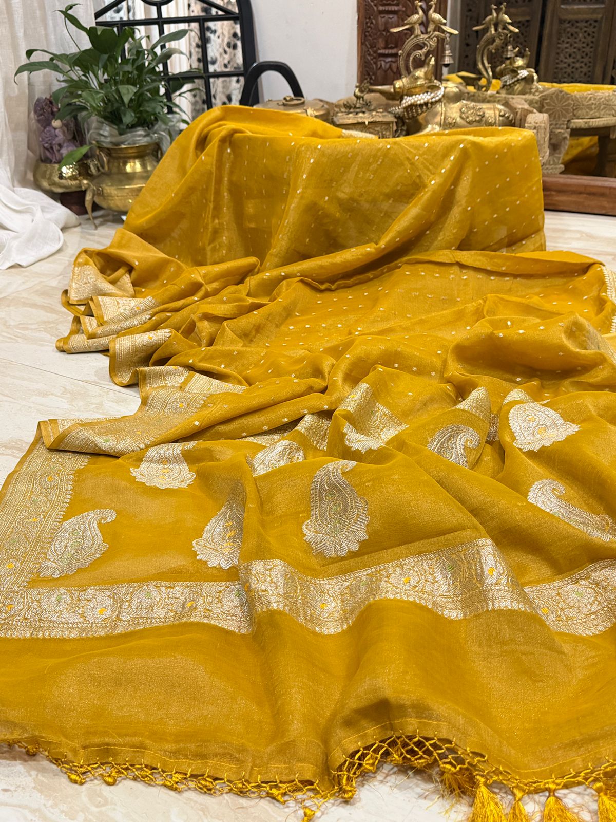 Pure Handloom Tissue Chiffon Silk Saree With Meenakari