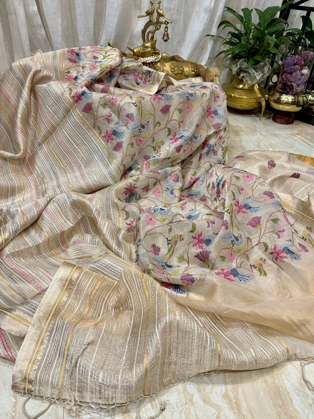 Pure Handloom Tissue Silk Banarasi Saree With Embroidery