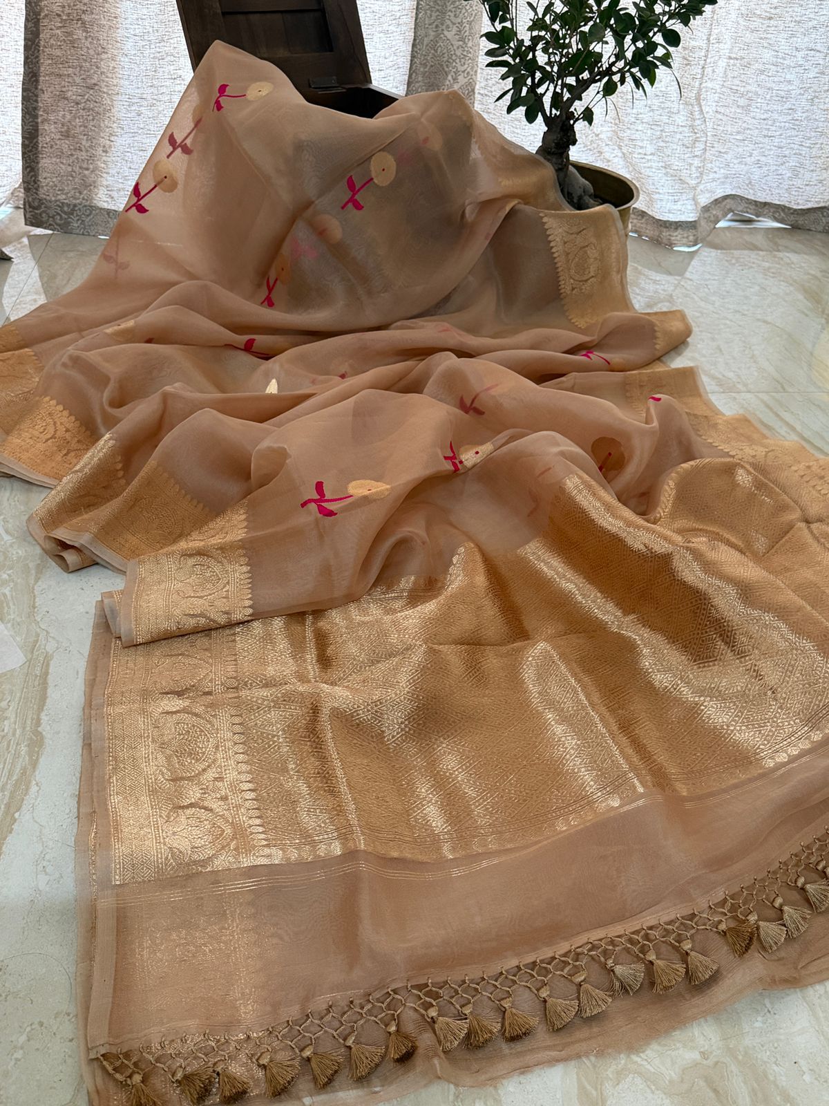 Pure Handloom Kora Banarasi Saree