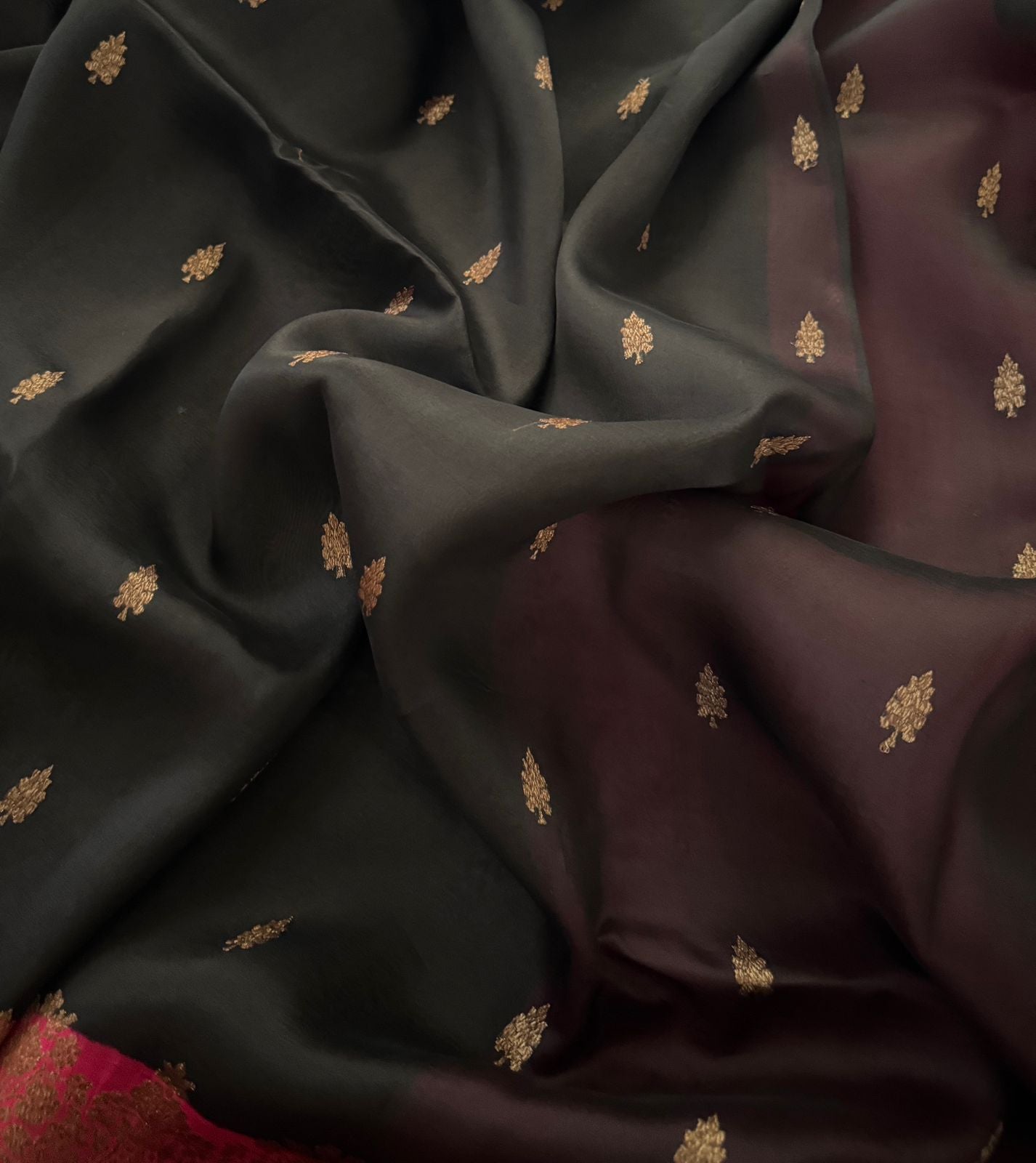 Pure Handloom Kora Banarasi Saree With Kadua Weave Zari
