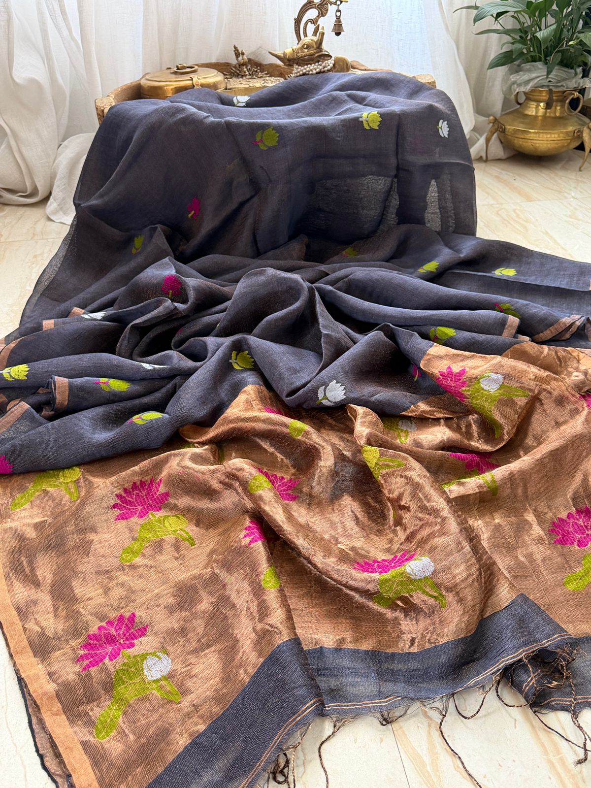 Pure Handloom Linen Tissue Silk Saree With Jamdani Weave