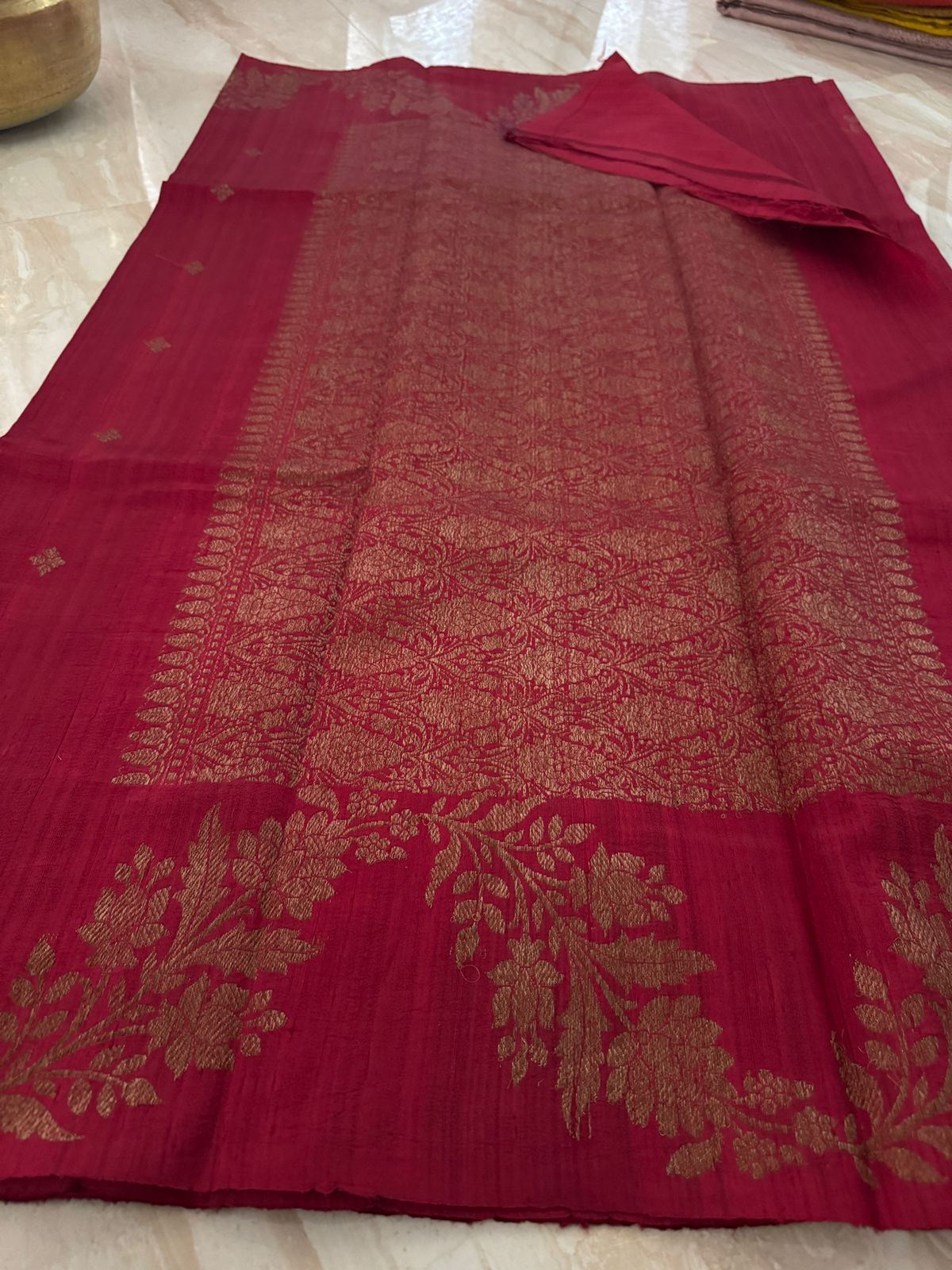 Pure Handloom Border Less Tussar Raw Silk Banarasi Saree