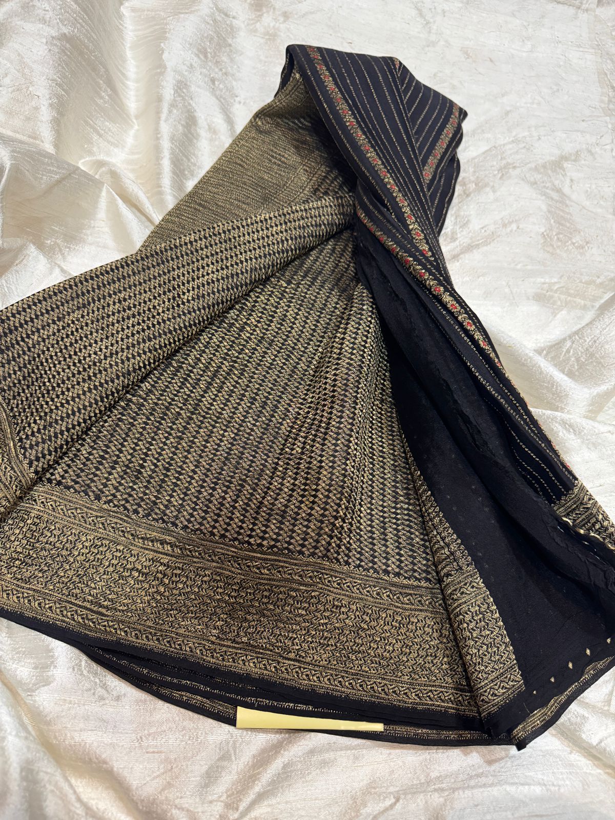 Pure Mysore Brocade Crush Zari Meenakari Weave Crepe Silk Saree