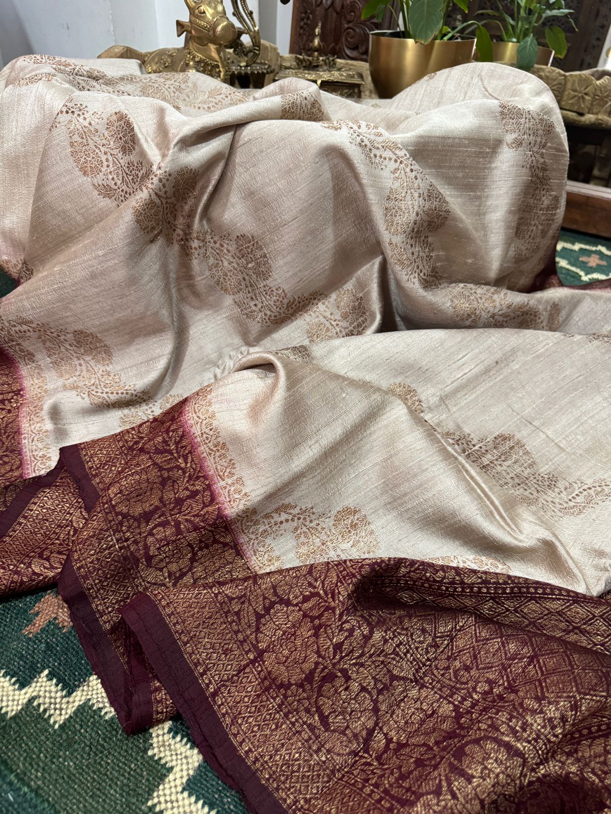 Pure Handloom Raw Silk Lehriya Weave Zari Saree