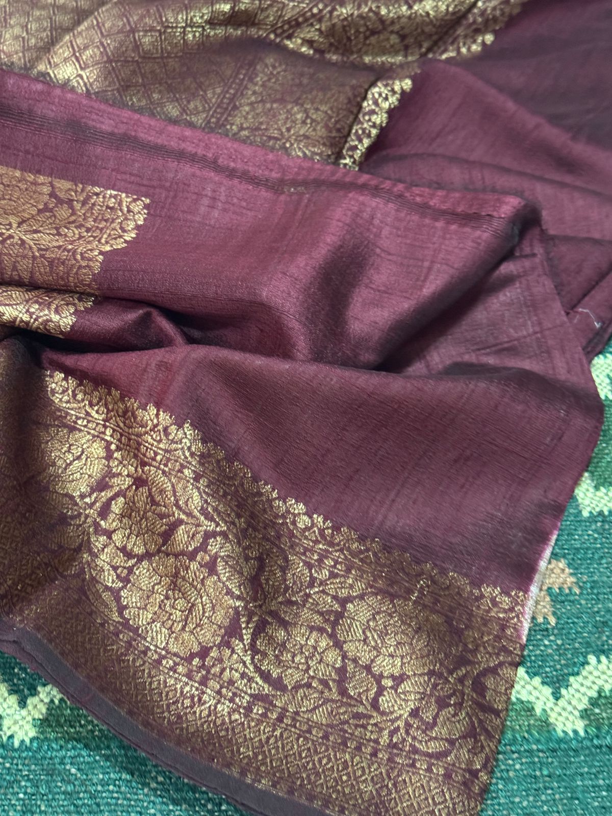 Pure Handloom Raw Silk Lehriya Weave Zari Saree