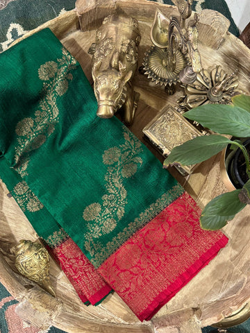 Pure Handloom Raw Silk Banarasi Saree With Lehriya Weave Zari