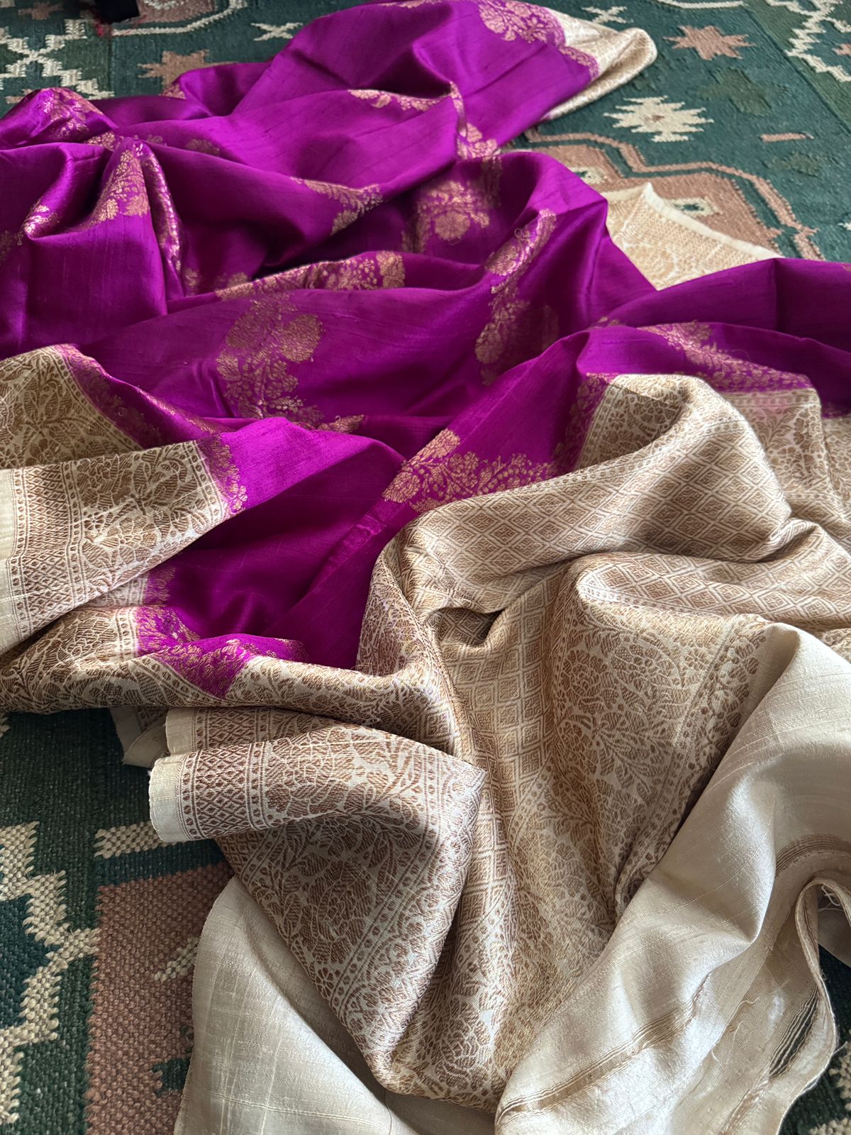 Pure Handloom Raw Silk Banarasi Saree With Leheriya Weave Zari