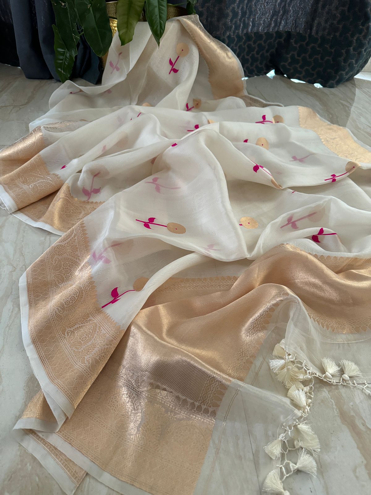 Pure Handloom Kora Banarasi Saree