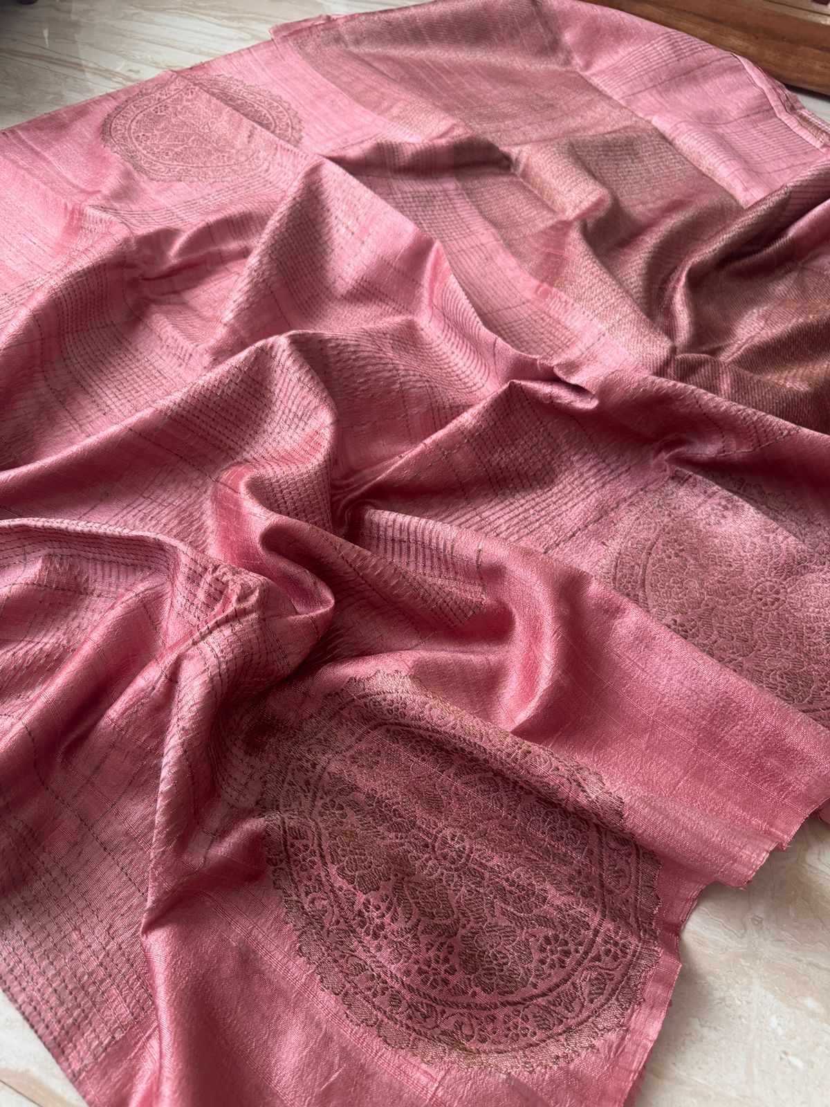Pure Handloom Borderless Raw Silk Banarasi Saree