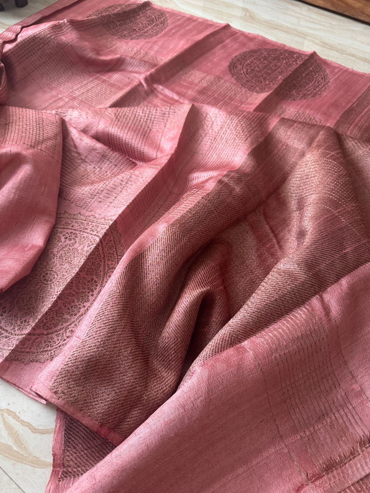 Pure Handloom Borderless Raw Silk Banarasi Saree