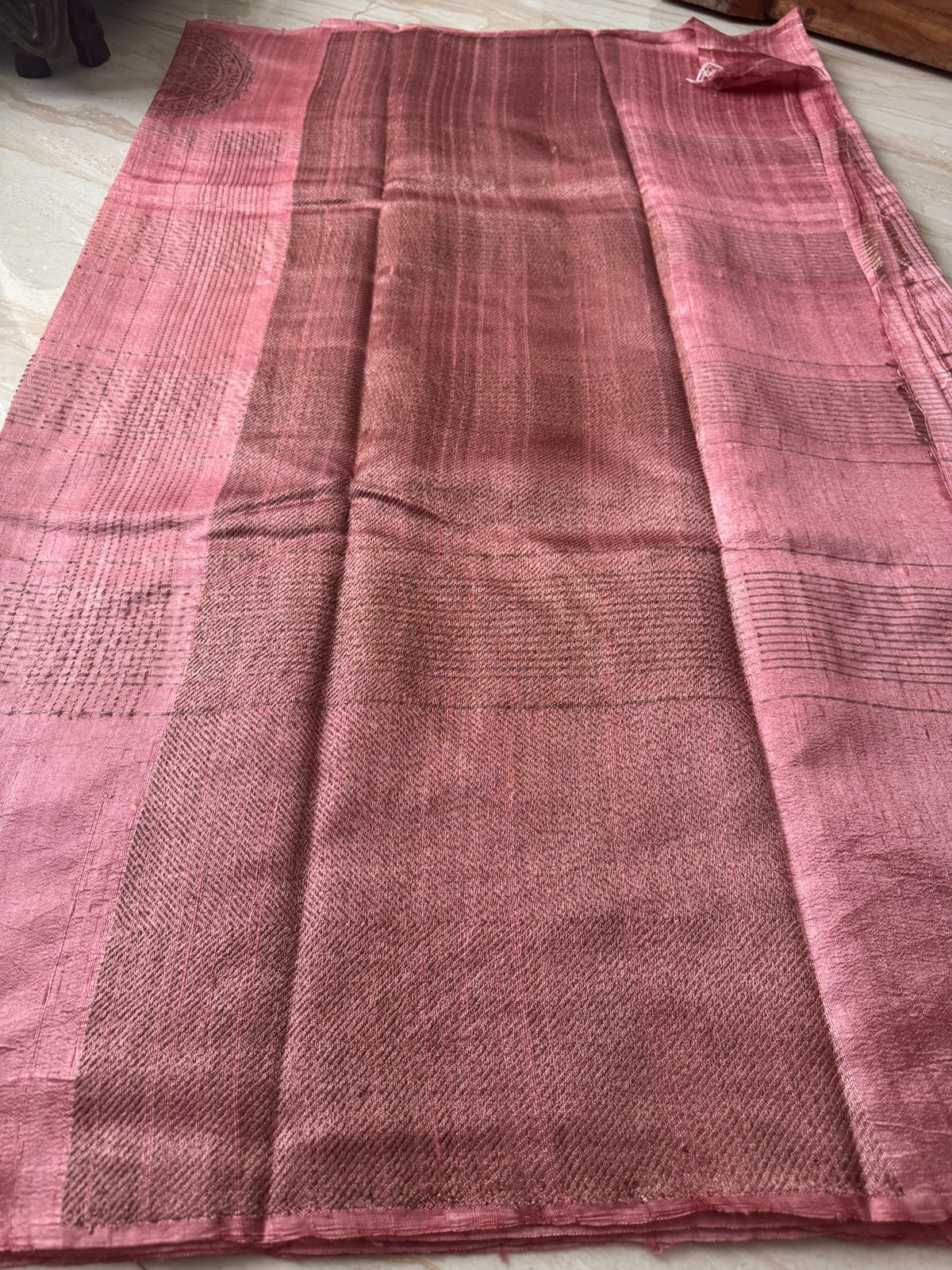 Pure Handloom Borderless Raw Silk Banarasi Saree