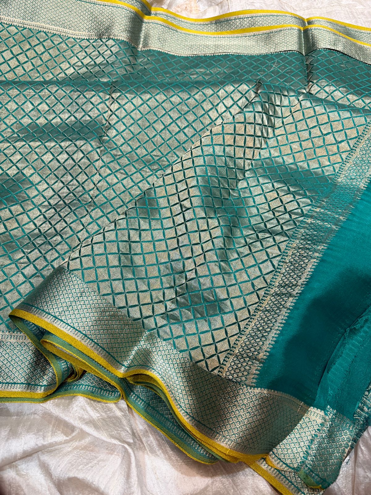 Pure Mysore Brocade Crepe Silk Saree With Platinum Zari Weave