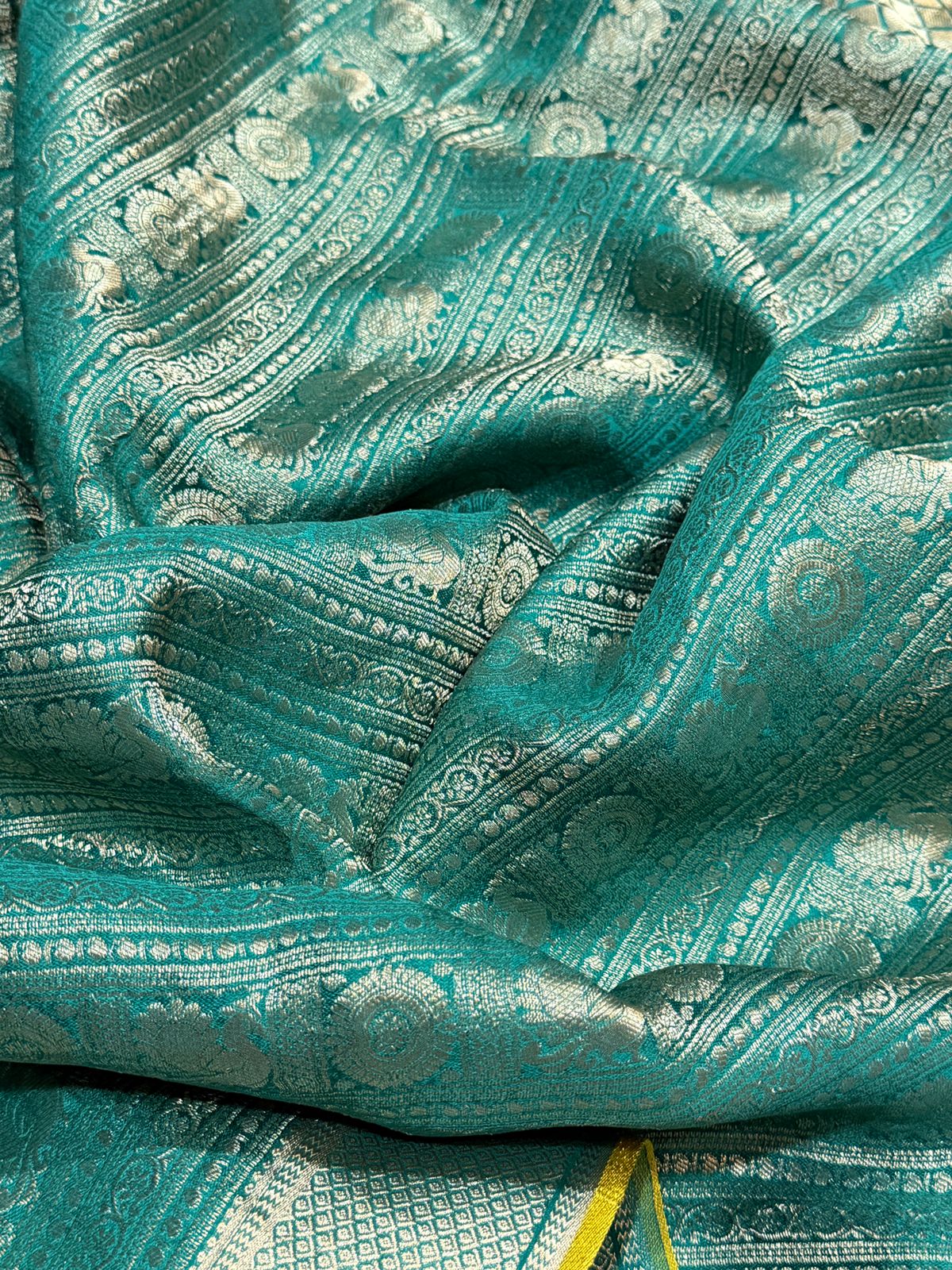 Pure Mysore Brocade Crepe Silk Saree With Platinum Zari Weave