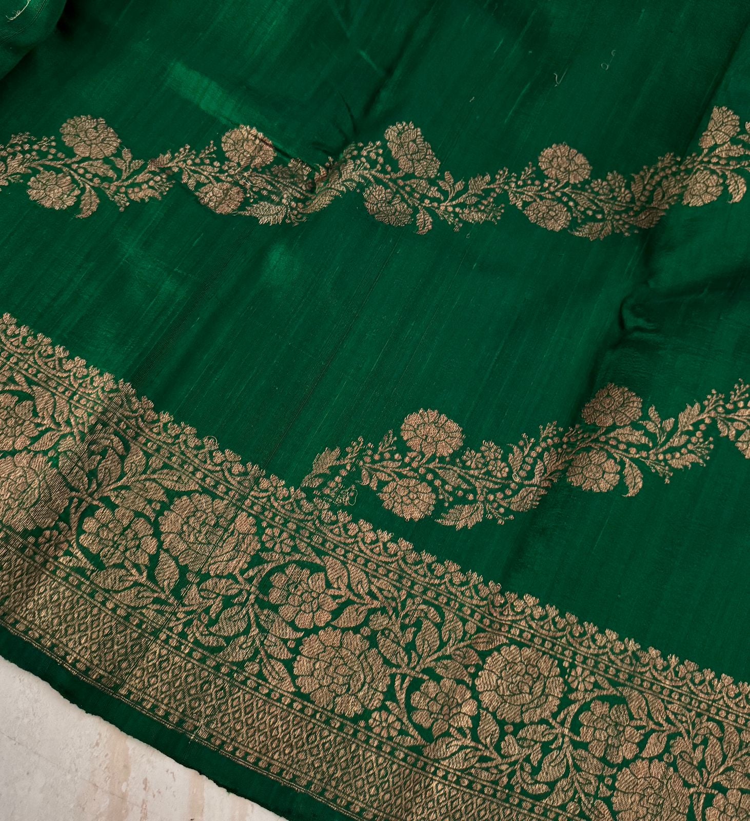 Pure Raw Silk Banarasi Saree With Lehriya Weave Zari