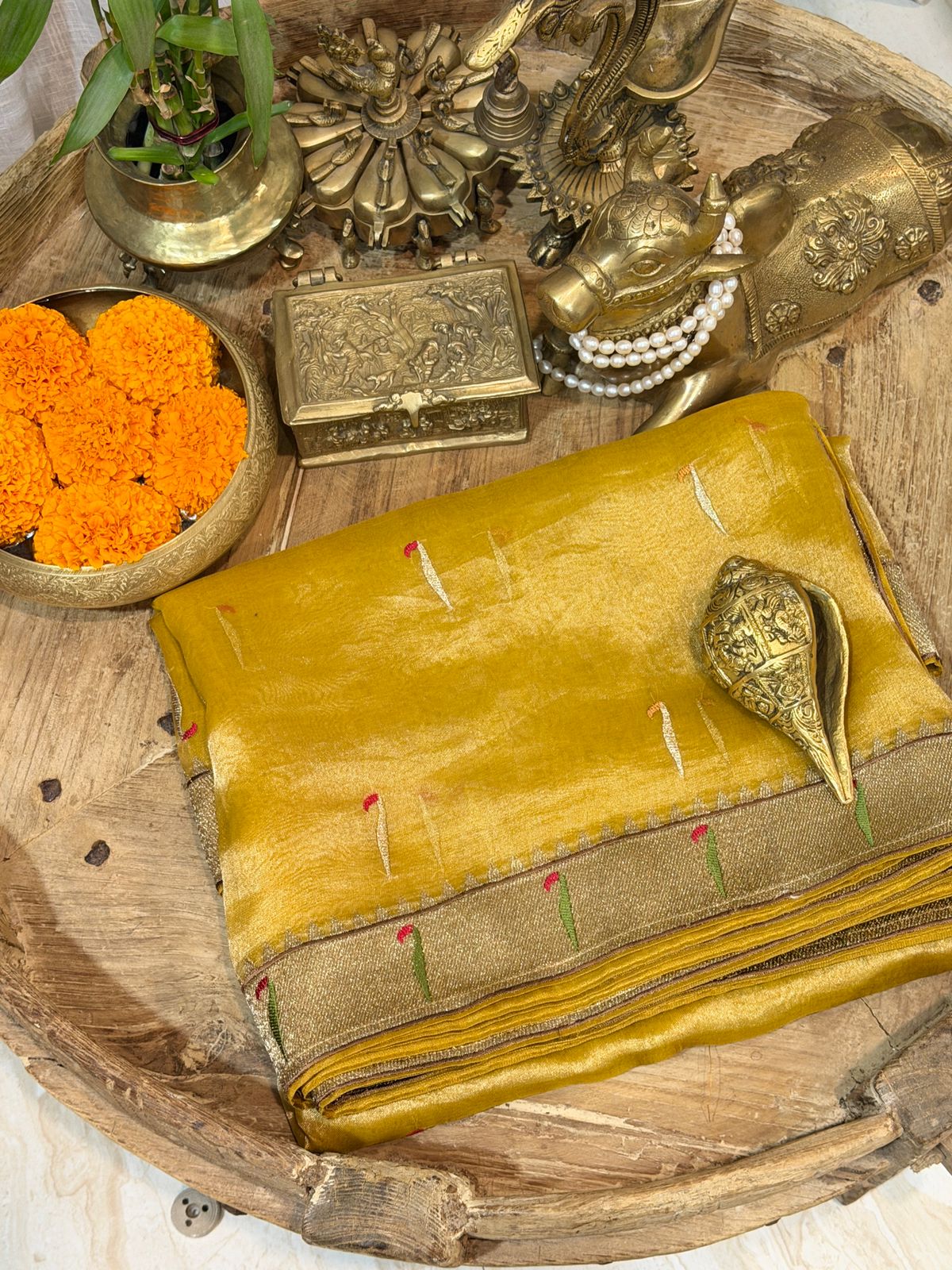 Pure Tissue Silk Saree with Single Munia Border & Designer Pallu