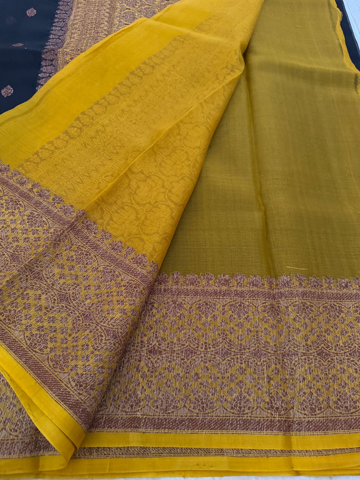 Pure Handloom Kora Banarasi Kaduwa Weave Zari