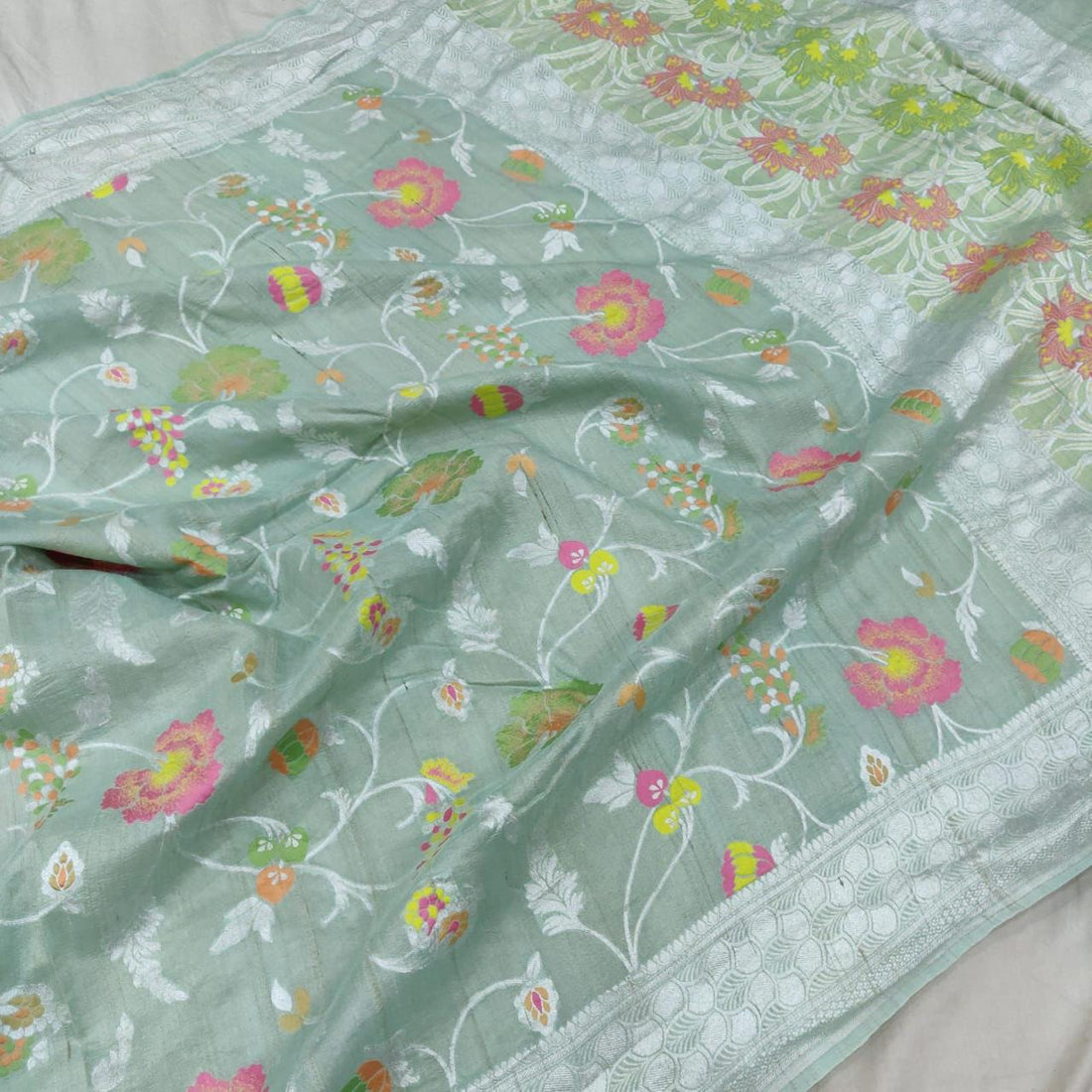 Pure Handloom Tussar Georgette Silk Banarasi Saree With Multicolour Resham Meenakari Motifs Weaveo