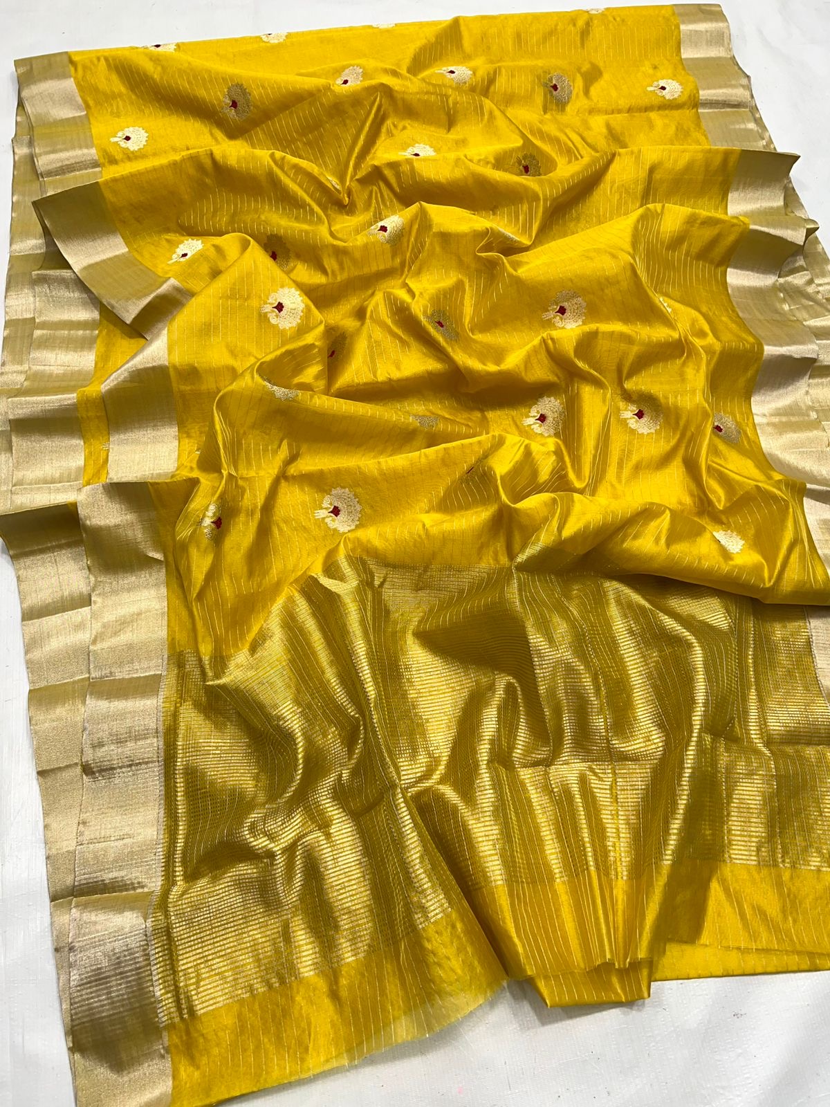 Exquisite Chanderi Pattu Soft Silk Saree